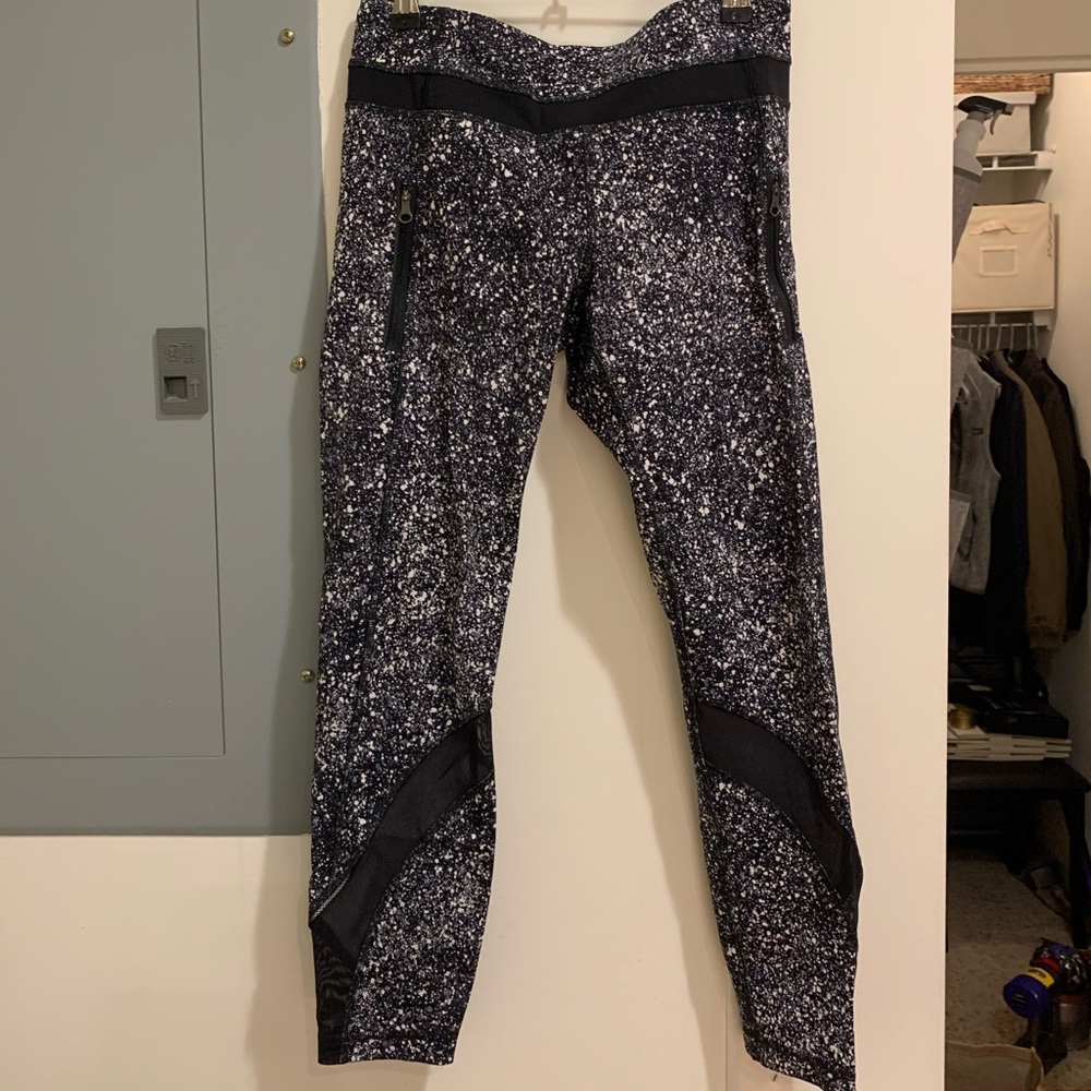Lululemon black & white speckled leggings